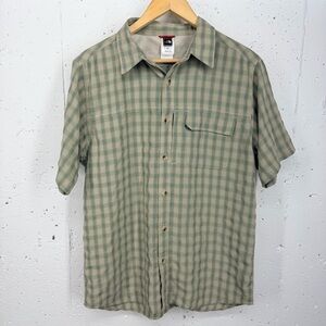 Patagonia Men’s size Medium Sage Green & Beige 2 Pocket Short Sleeve Shirt